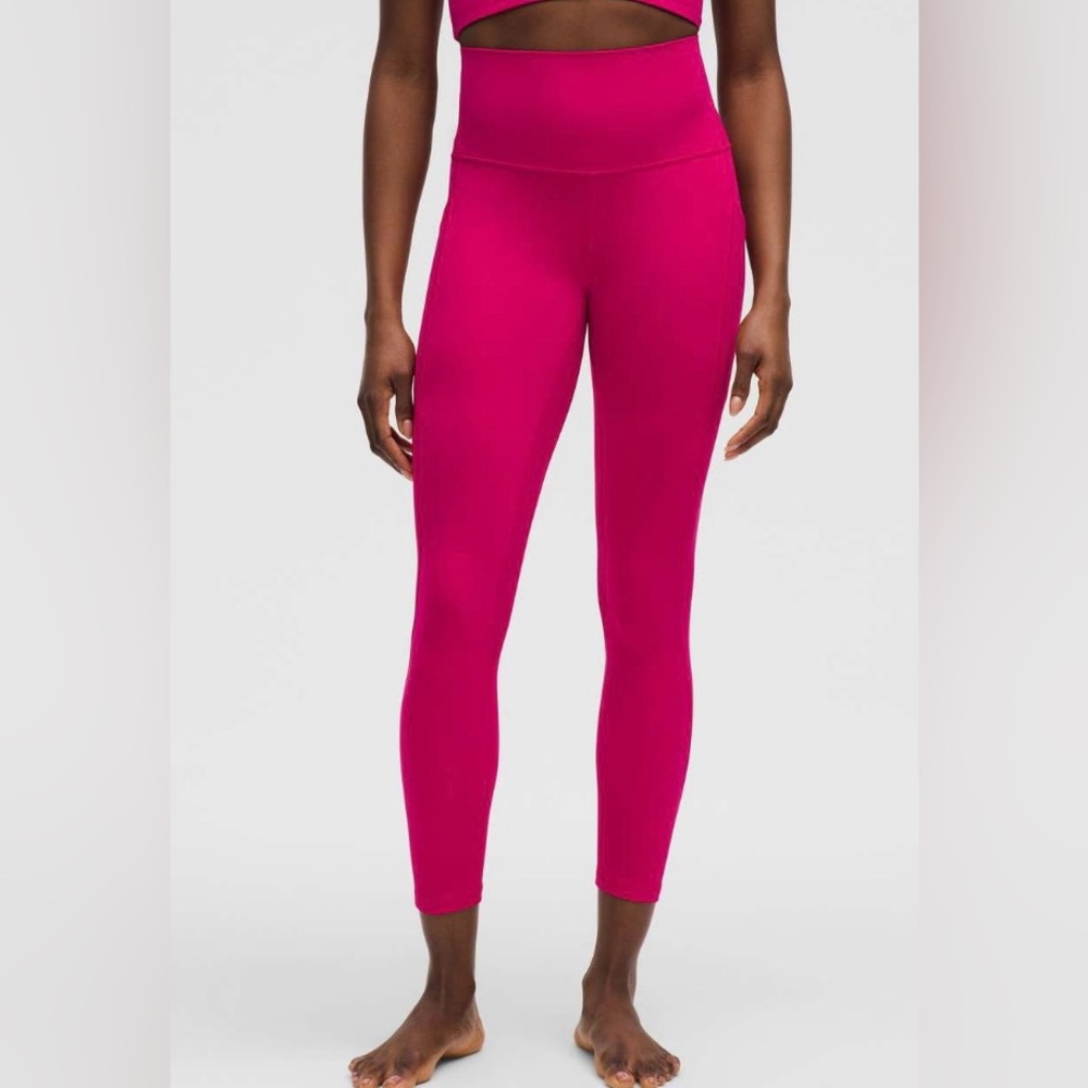 Lululemon NWT Align High-rise with pockets 25 inch size 6